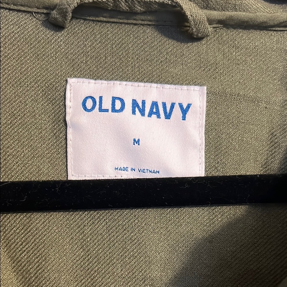Old Navy (size M) Women's Green Cropped Shacket - Picture 2 of 3
